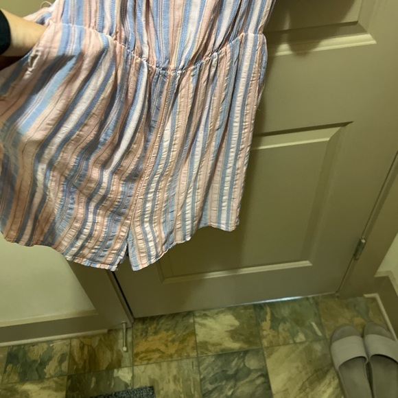 Adorable PAIGE Pastel Striped Romper Large - Picture 7 of 7